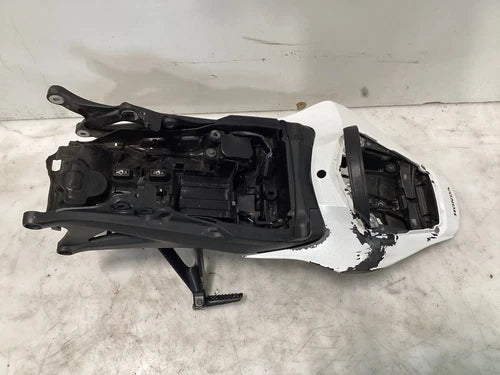 08-16 HONDA CBR1000RR SUBFRAME SUB FRAME TAIL BACK PEGS LIGHT FAIRINGS OEM REAR