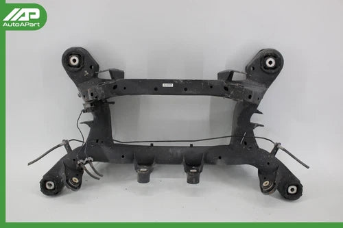 ✅ 06-13 BMW E90 335d 128i Axle Subframe Cross Member Carrier 3331678371 OEM Rear