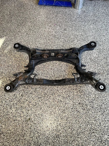 OEM LEXUS IS300 AWD REAR SUBFRAME CROSSMEMBER 51206-30141🔰
