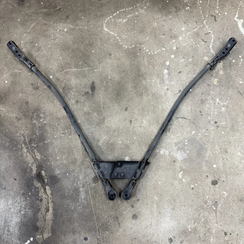 09-20 NISSAN 370Z Z34 CONV REAR CROSSMEMBER LOWER BRACE BRACKET 89K OEM SUBFRAME