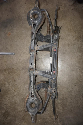 17 18 19 2013-2019 Ford Escape Cross Member Subframe Used Oem (cv6z-5035-n) Rear