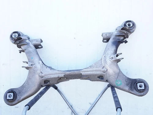 2003 - 2006 Mercedes Benz Sl R230 Sl500 Crossmember Undercarriage Rear Oem Class