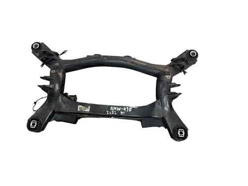 BMW 430i G26 XDRIVE 2.0L REAR SUB FRAME CROSSMEMBER OEM 2023 - 2024 SUBFRAME