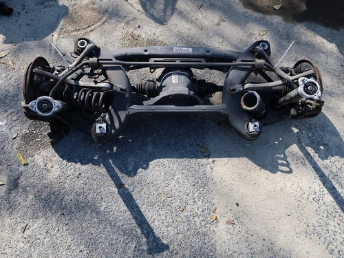 08-14 MERCEDES W204 C-CLASS GENUINE REAR DIFFERENTIAL ASSEMBLY UNIT OEM SUBFRAME
