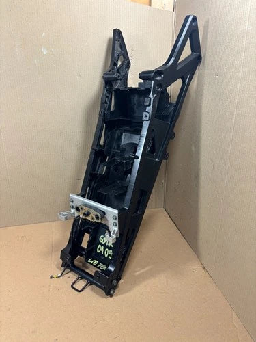 04 05 SUZUKI GSXR 600 750 REAR SUBFRAME BATTERY TRAY ASSEMBLY OEM