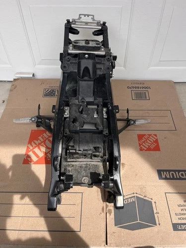 09-16 SUZUKI GSXR 1000 OEM STRAIGHT SUBFRAME BACK SUB FRAME REAR