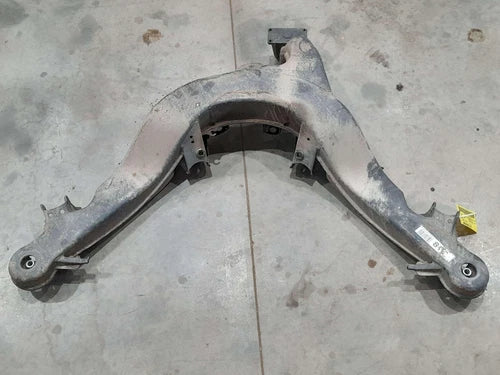 1986 - 1991 Mercedes Benz W126 SEL Rear Crossmember Subframe OEM 1263503008 420