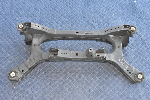 18-24 TOYOTA CAMRY AVALON REAR SUBFRAME SUB FRAME GENUINE OEM CROSSMEMBER