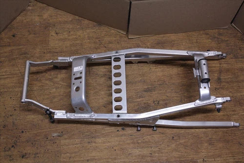 2000 YAMAHA YZF R 6 REAR SUBFRAME SUB FRAME SEAT RAIL OEM R6 * 00 TAIL