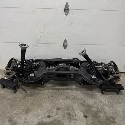 W204 Mercedes 12-14 C250 Rear Sub Crossmember Cradle Assembly w/ Diff 26K Frame