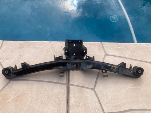 83-87 BMW E24 E28 REAR DIFFERENTIAL SUBFRAME BRACKET OEM M5 535i M6 CROSSMEMBER