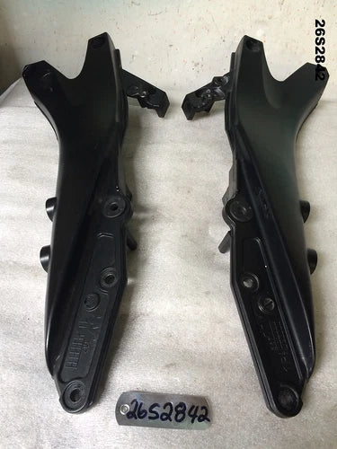 SUZUKI GSXR 600 750 2007 REAR FRAME SIDE MOUNTS OEM LOT26 26S2842 - 16 SUB