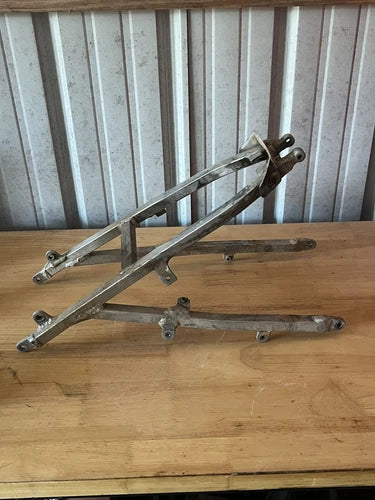 2002 02-07 CR125R CR125 OEM Subframe Chassis Seat Rail Support Bracket Arm Rear
