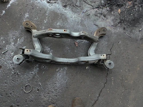 MERCEDES BENZ CLA250 GLA45 QX30 OEM SUBFRAME CROSSMEMBER CARRIER CRADLE REAR