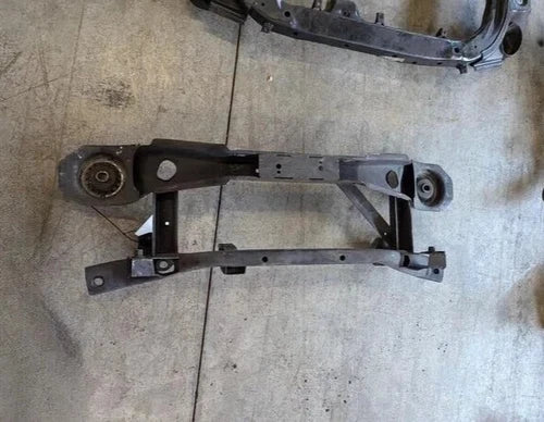 2000-2011 Ford Focus Sdn,Cpe Rear Crossmember Cradle Assembly OEM Engine