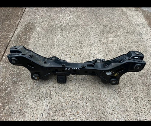 13-19 HYUNDAI SANTA FE FWD REAR CROSSMEMBER SUBFRAME OEM SUSPENSION