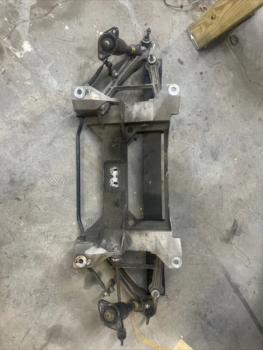 99 - 04 C5 CORVETTE REAR SUBFRAME USED OEM 10266824 CRADLE