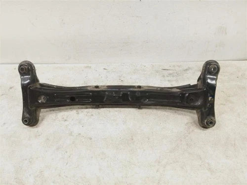 1997-2001 Toyota Camry, Toyota avalon 97-04 Crossmember Subframe Beam Oem Rear