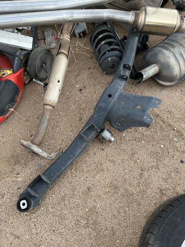 BMW E30 318i 325e 325i (1984-1992) Rear Subframe Axle Carrier OEM