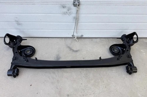 1998-2003 TOYOTA SIENNA SUSPENSION SUBFRAME 2WD 4WD Genuine OEM &