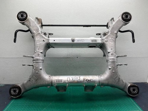 13-15 BMW F01 F02 750i REAR CROSSMEMBER W/ SWAY BAR OEM SUBFRAME