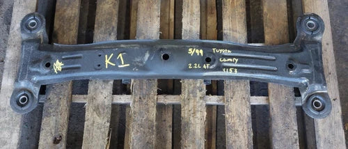 1997-2001 Toyota Camry Lexus ES300 97-04 rear k sub frame crossmember OEM Avalon