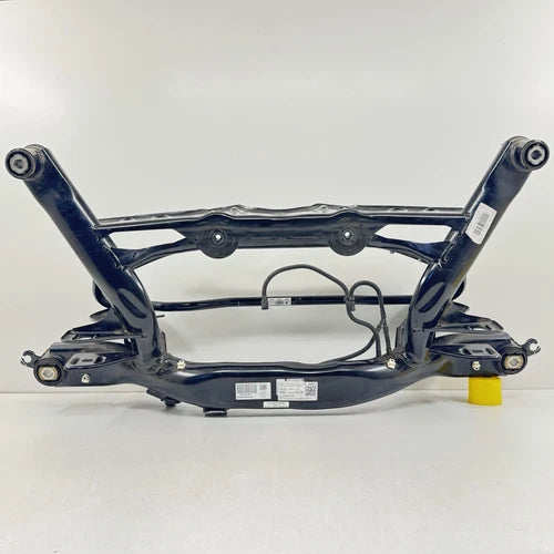 22-25 VOLKSWAGEN GOLF R MK8 REAR CROSSMEMBER CRADLE WITH SWAY BAR OEM SUBFRAME