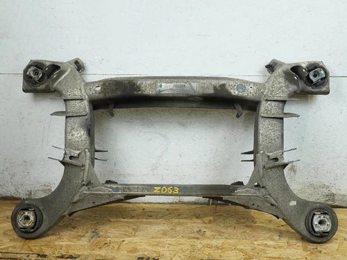2000 - 2006 Mercedes Benz Cl C215 Rwd Subframe Bracket Crossmember Rear Class