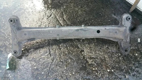 1997-2004 Toyota Camry Rear Engine Cradle/Rear Crossmember Oem Used