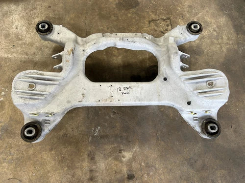 18-22 Range Rover L494 REAR SUSPENSION SUBFRAME CROSSMEMBER OEM