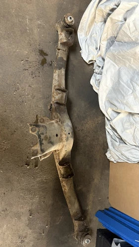 BMW E30 323I 320I 325e 325I Axle Support Sub Frame Cradle OEM Rear