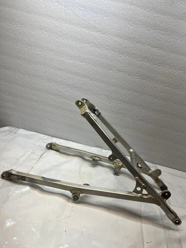 01-08 2001 RM125 RM 125 OEM Frame Subframe Seat Rail Rear Back 41200-37F00 Sub