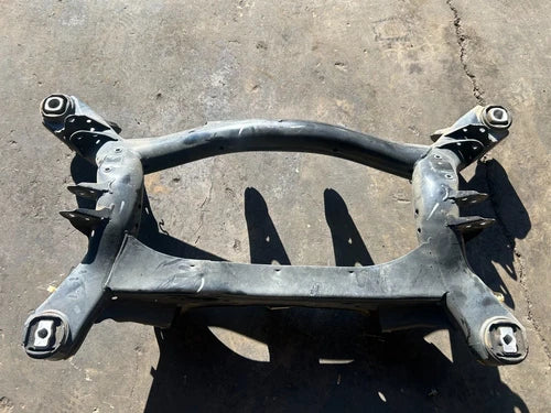 BMW 328I 320I F30 OEM 12-17 AXLE CARRIER SUBFRAME SUSPENSION SUPPORT CRADLE REAR