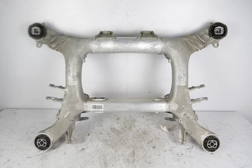 17-20 BMW 530i G30 REAR SUBFRAME AXLE CARRIER SUPPORT OEM CRADLE