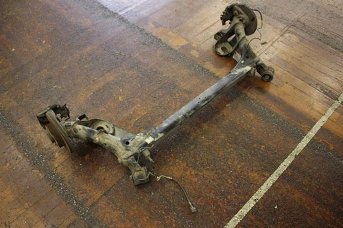 99 VOLKSWAGEN NEW BEETLE 2.0 AUTO AXLE SUBFRAME BRAKE ROTORS ASSEMBLY OEM REAR