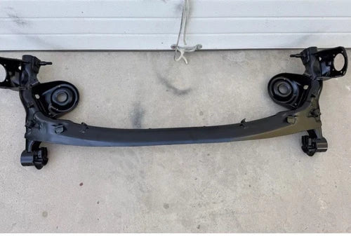 1998-2003 TOYOTA SIENNA SUSPENSION SUBFRAME Crosmember OEM New Busshing Genuine