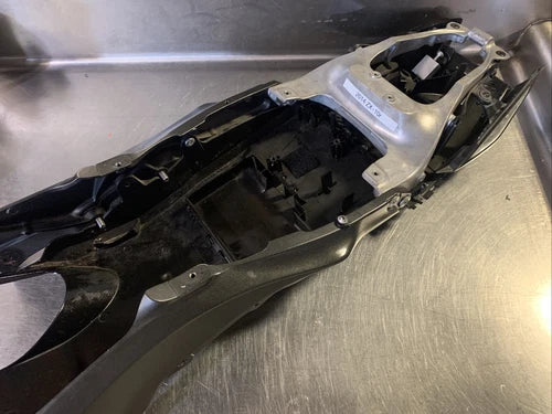 11-15 KAWASAKI NINJA ZX10R ZX10 OEM SUB FRAME #153 REAR