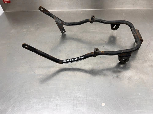 86 - 88 Suzuki GSXR 1100 Rear Fender Rear Grip Subframe OEM E9706 750