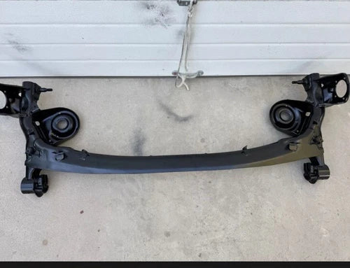 1998-2003 TOYOTA SIENNA SUSPENSION SUBFRAME Crosmember Genuine OEM