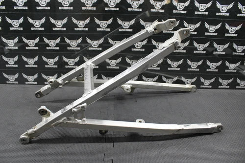 2001 SUZUKI RM125 RM250 OEM REAR SUB FRAME SUBFRAME SEAT RAIL 41200-37F00 BACK