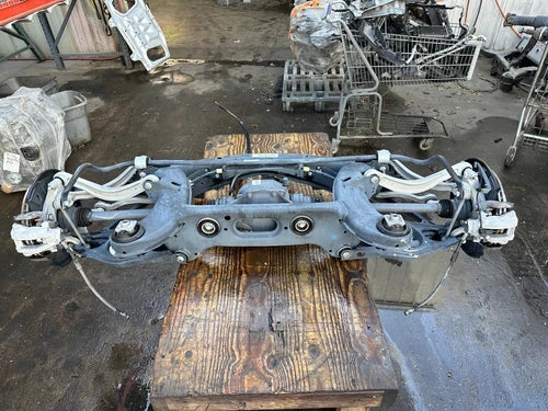 10-16 Mercedes E350 REAR SUBFRAME CROSSMEMBER ASSEMBLY W DIFFERENTIAL OEM CRADLE